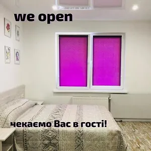 https://sunny-apartments-on-lomonosova-36.hotels-of-kiev.com